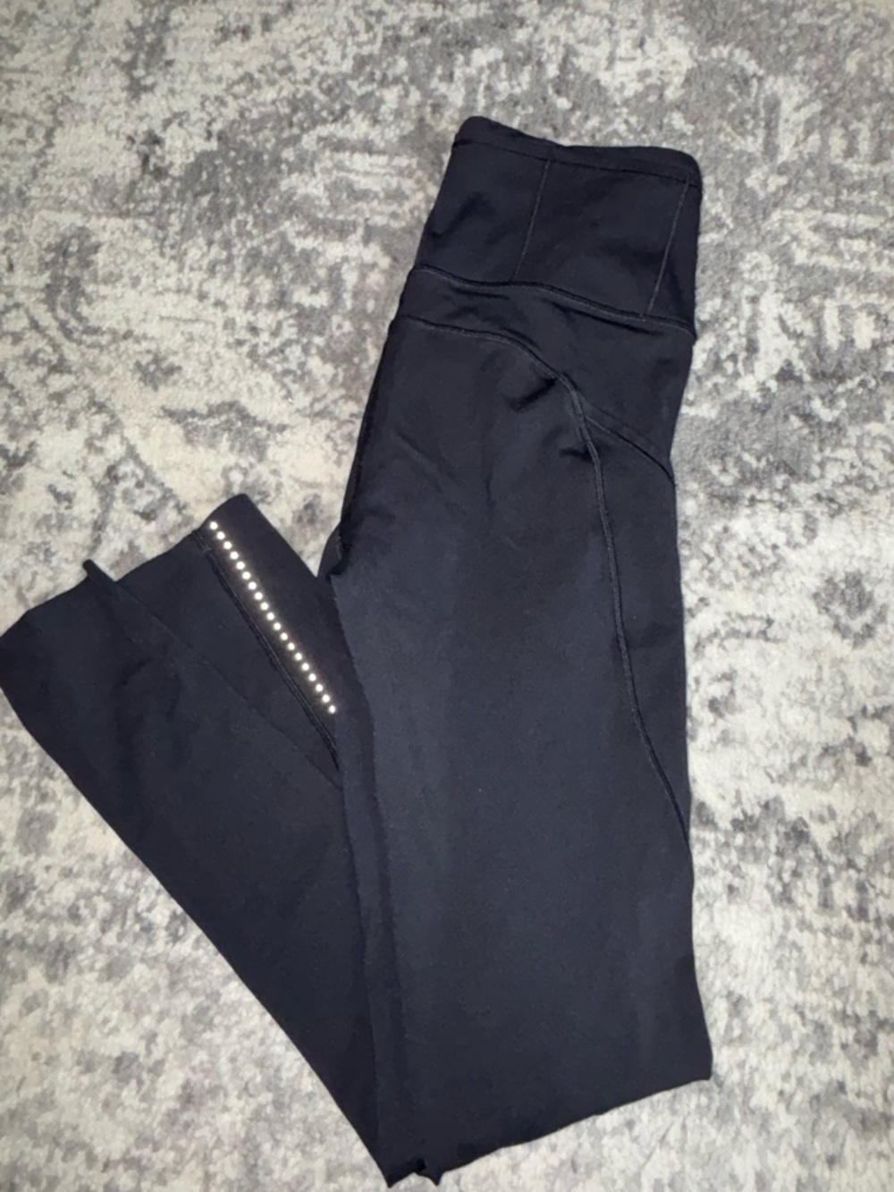 lululemon athletica size 4 crop Black Leggings with side Detail - Picture 2 of 6